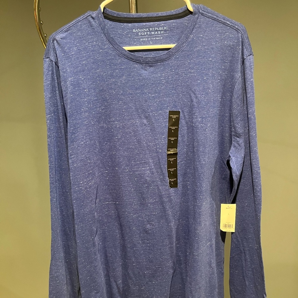 Mens large, blue Banana Republic long sleeve t-shirt